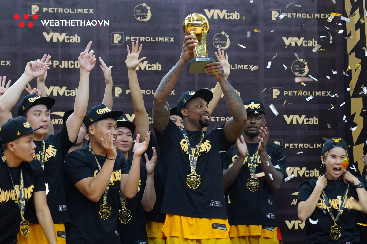 Dẫn đầu Saigon Heat đến ngôi vô địch lịch sử, Kentrell Barkley trở thành VBA Finals MVP 2023