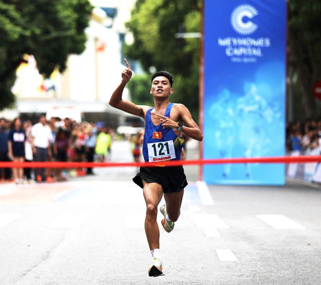 Nhiều VĐV đạt huy chương SEA Games tranh tài ở giải chạy truyền thống 48 năm tuổi Hànộimới mở rộng 2023