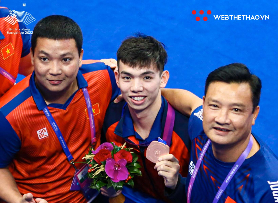 Hai tấm HCĐ của Huy Hoàng và chuyện 23/25 nhà vô địch bơi SEA Games trắng tay ở ASIAD 19