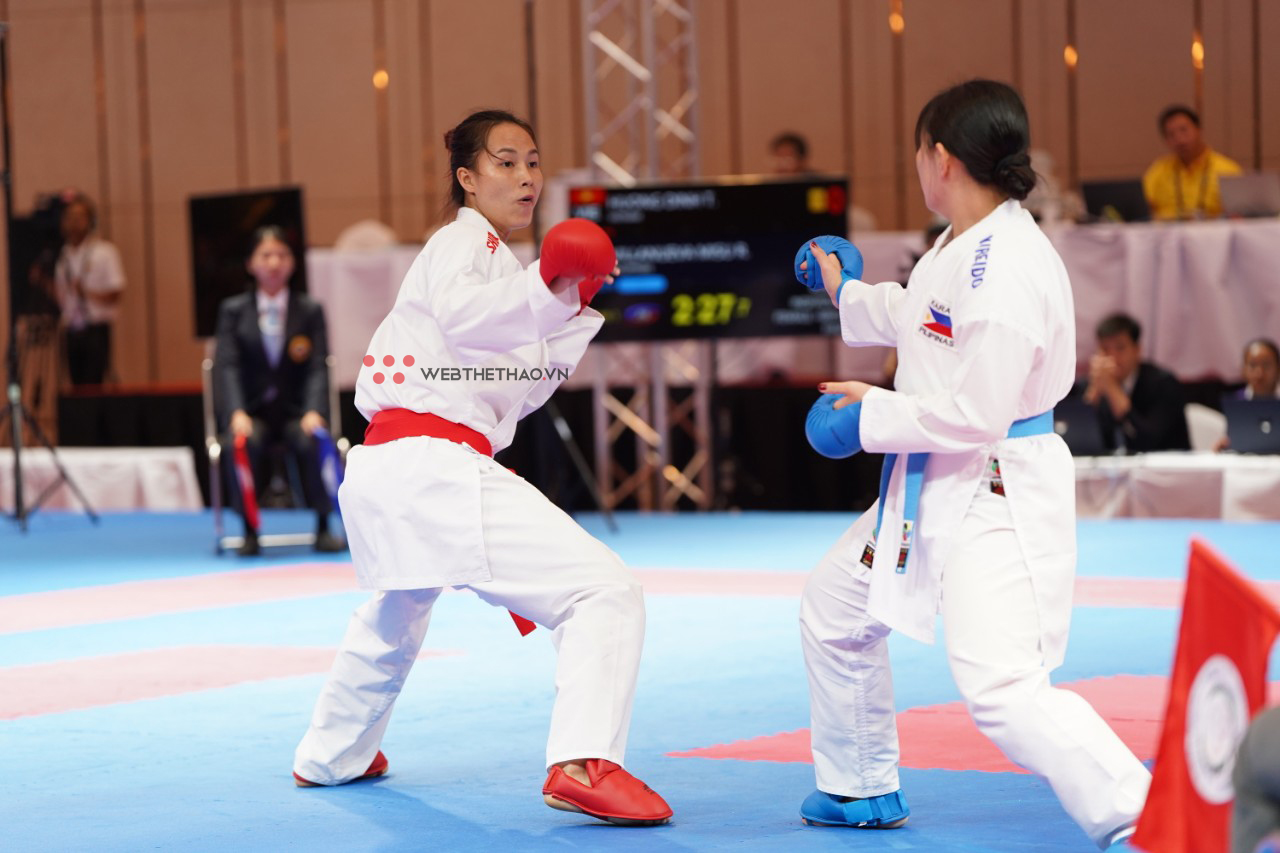 Từ cú ép cân ngoạn mục đến tấm huy chương Karate đầu tiên tại ASIAD 19 của Đinh Thị Hương