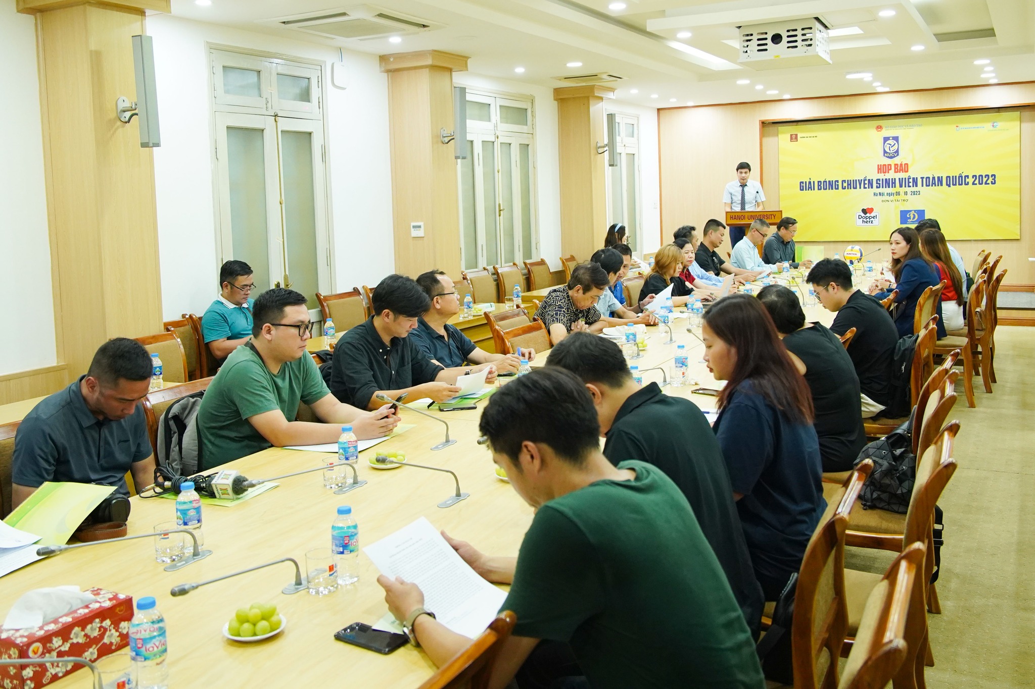 Hơn 1500 sinh viên tranh tài tại Giải bóng chuyền sinh viên toàn quốc 2023
