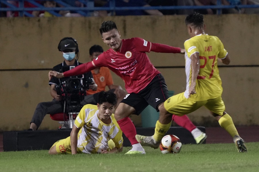 CAHN vỡ trận, bị đuổi người và thất bại trước Thanh Hóa FC ở Siêu cúp QG 2023
