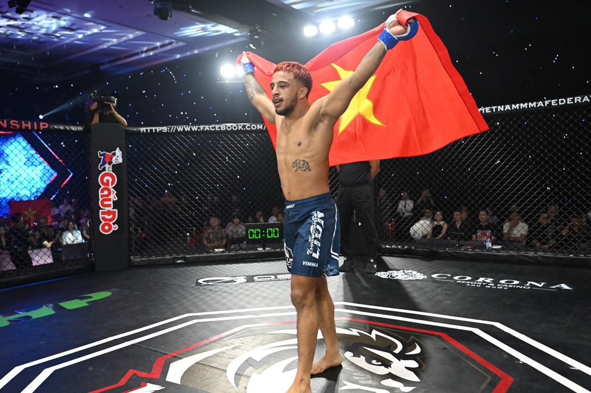 Đai đen Jujitsu hạ HCV MMA Châu Á Nguyễn Tiến Long bằng kỹ thuật khóa siết thượng thừa