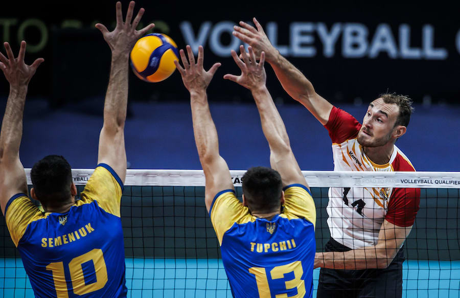 Kết quả chung cuộc vòng loại bóng chuyền nam Olympic: Bất ngờ nối tiếp bất ngờ