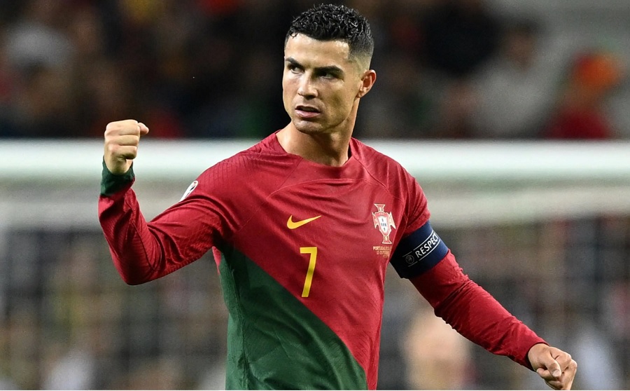 Ronaldo có nhiều hơn Messi bao nhiêu bàn trong sự nghiệp?