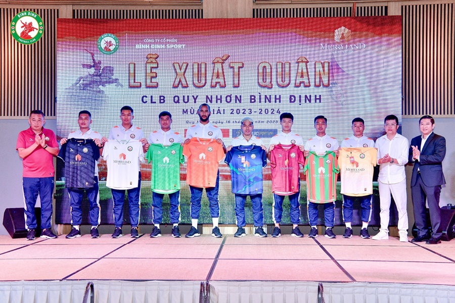 Nghịch lý V.League bước sang tuổi 23: Những cái tên CLB bị đổi và sân chưa đủ chuẩn