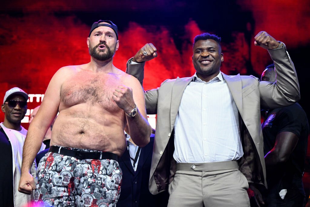 Francis Ngannou nhận bao nhiêu tiền khi đấu Tyson Fury trên sàn Boxing Francis Ngannou nhận bao nhiêu tiền khi đấu Tyson Fury trên sàn Boxing