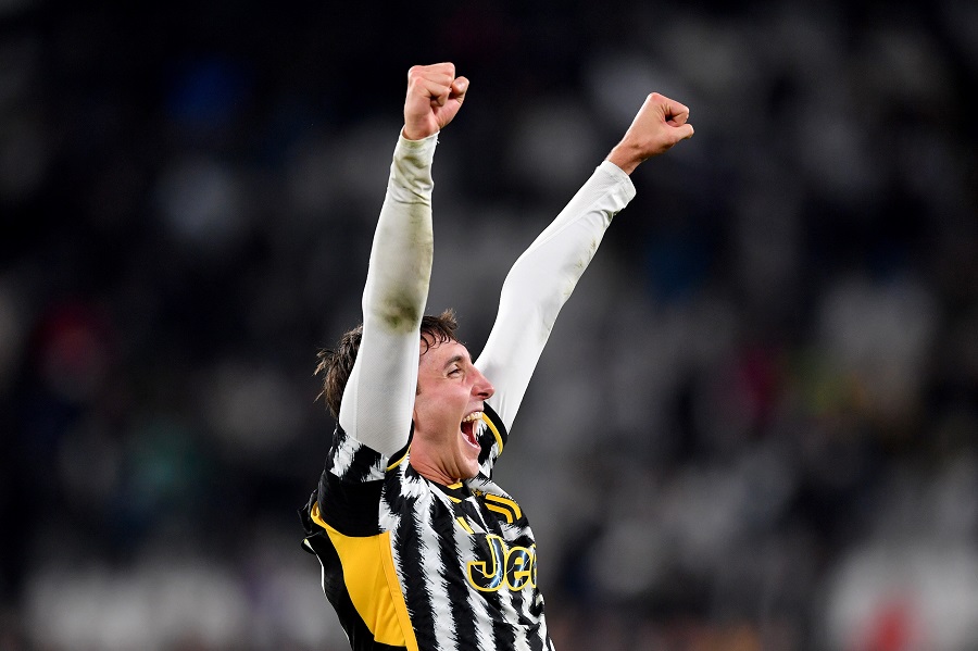 Juventus chiếm ngôi đầu bảng Serie A sau... 1183 ngày