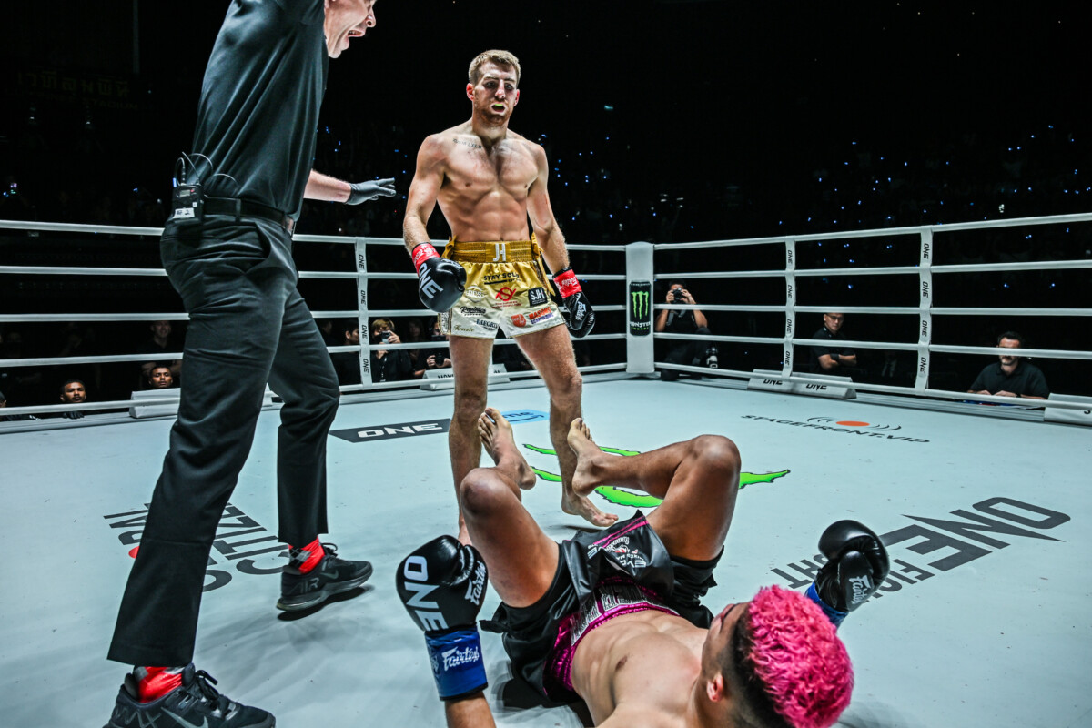 Jonathan Haggerty hủy diệt Fabricio Andrade, thâu tóm 2 đai vô địch ONE Championship