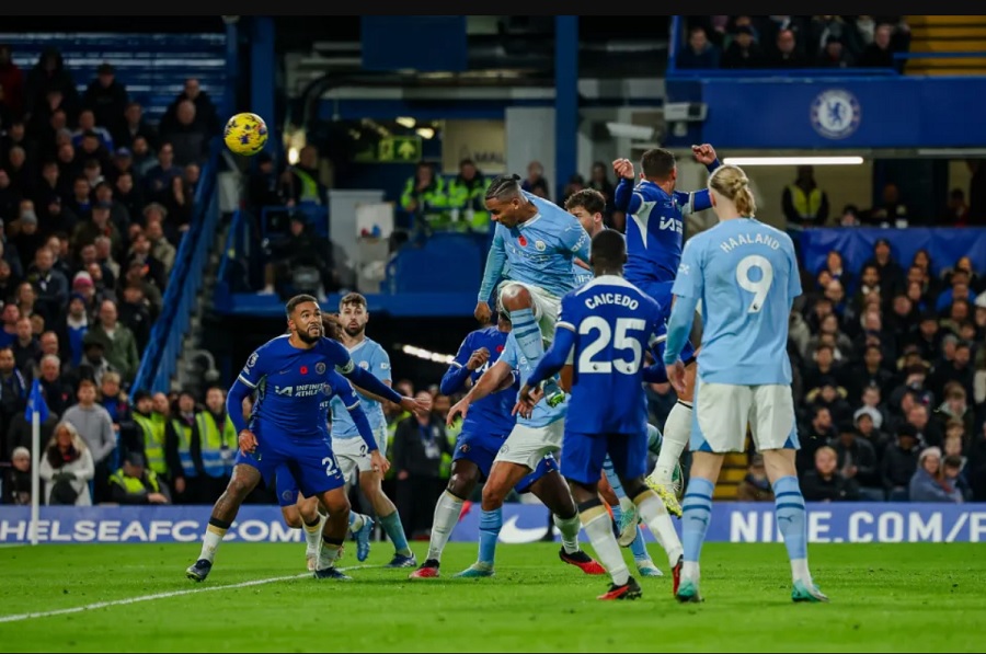 Chelsea và Man City tạo nên màn rượt đuổi chưa từng thấy sau 14 năm