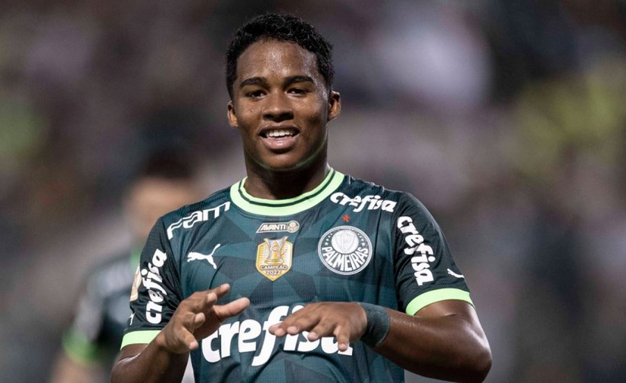 Endrick chuẩn bị vượt qua Ronaldo ở vị trí cầu thủ trẻ nhất tuyển Brazil