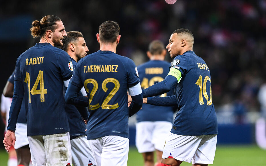 Pháp sẽ vượt qua Argentina để kết thúc năm ở ngôi đầu bảng xếp hạng FIFA?