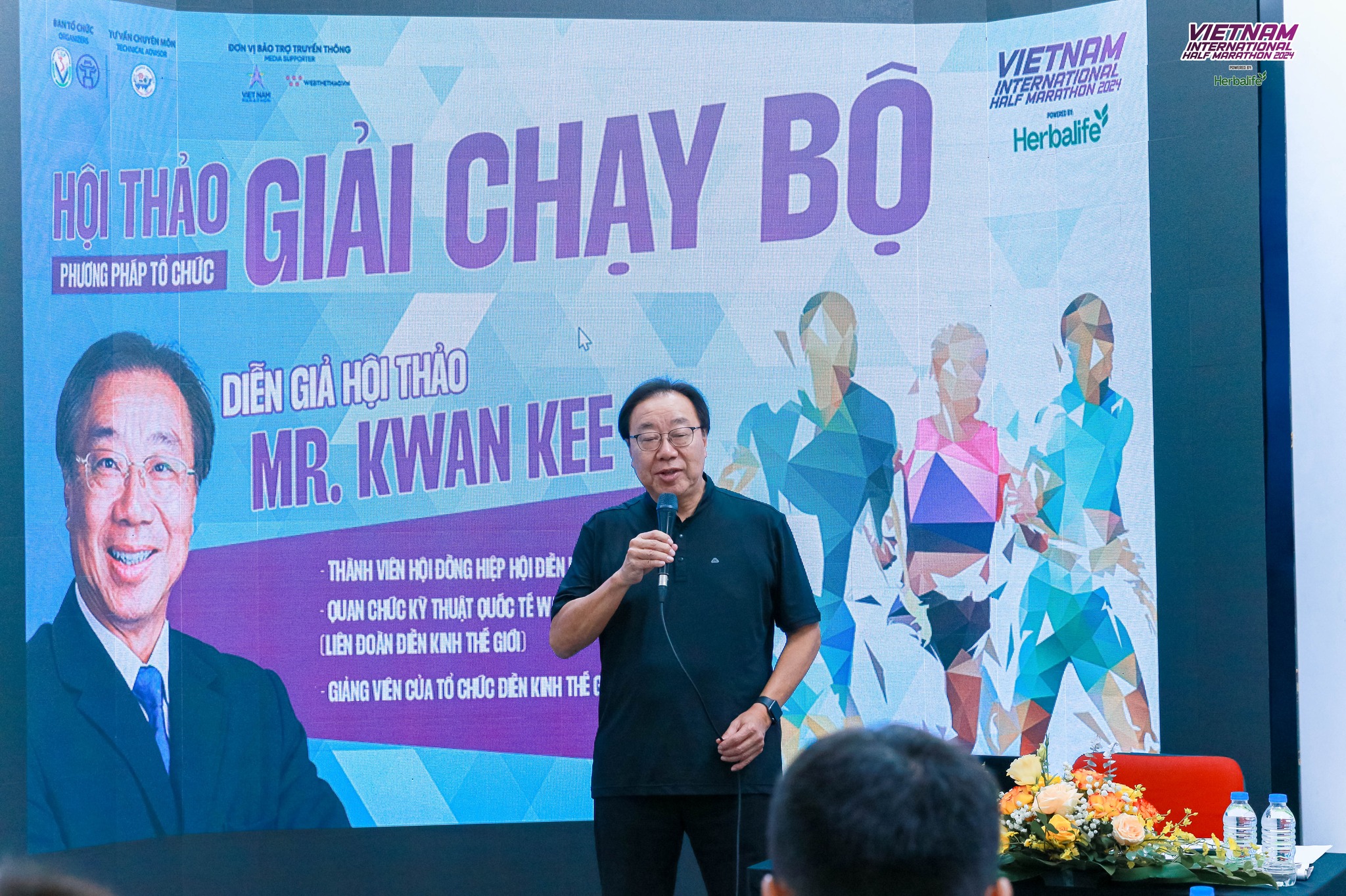 Cung đường chạy giải Bán marathon Quốc tế Việt Nam giúp các VĐV có nhiều trải nghiệm Cung đường chạy giải Bán marathon Quốc tế Việt Nam giúp các VĐV có nhiều trải nghiệm
