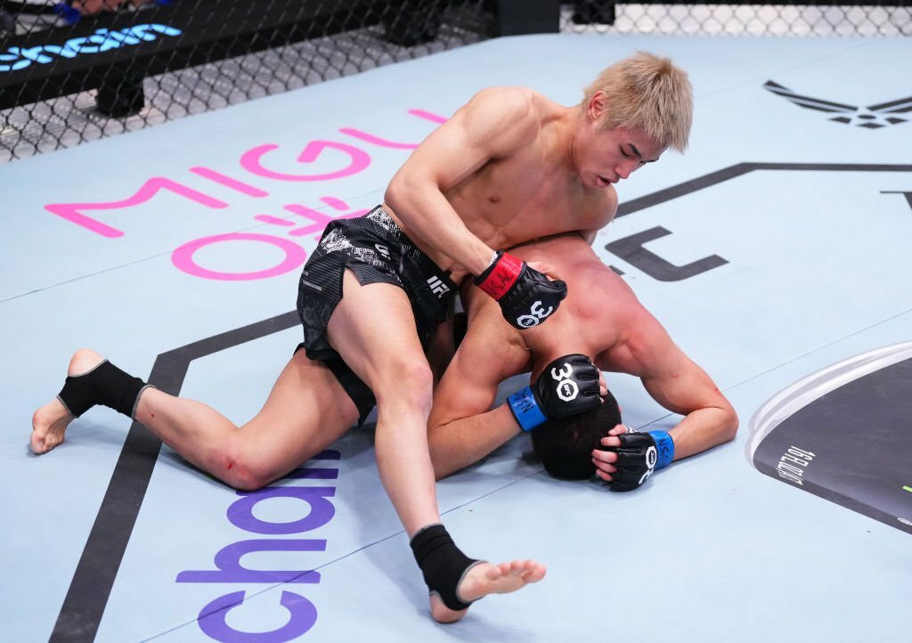 Hạ knockout đối thủ, tài năng Nhật Bản Tatsuro Taira nối dài chuỗi bất bại ở UFC