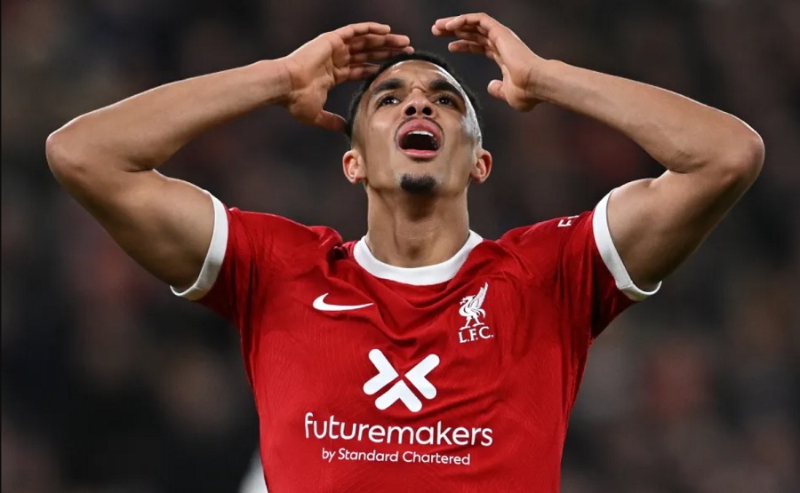 Liverpool có số lần dứt điểm nhiều chưa từng thấy trước MU