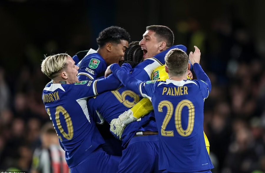Chelsea vào bán kết Cúp Liên đoàn sau đêm ác mộng của Trippier Chelsea vào bán kết Cúp Liên đoàn sau đêm ác mộng của Trippier