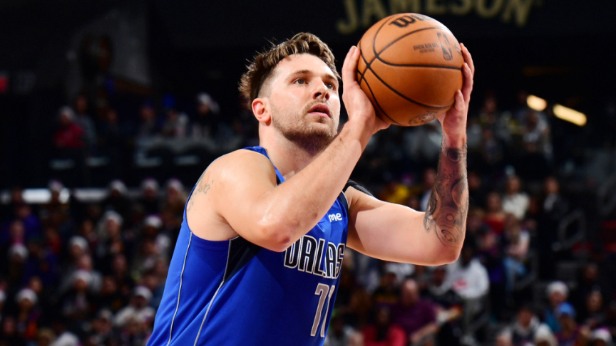 Luka Doncic thăng hoa cực độ với 50 điểm 15 kiến tạo, tặng quà Giáng Sinh buồn cho Phoenix Suns
