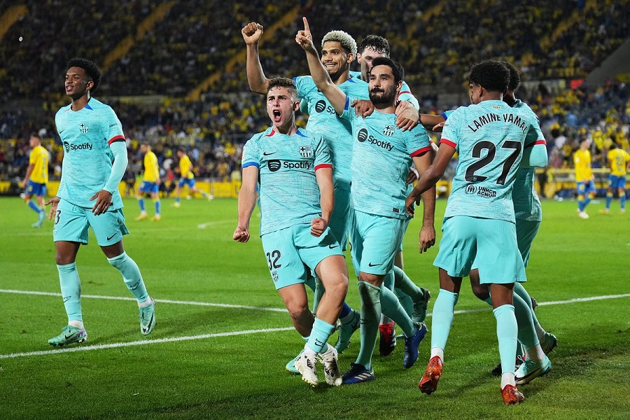 Barca sống sót trước đội mới lên hạng dù có hiệp 1 thảm hại