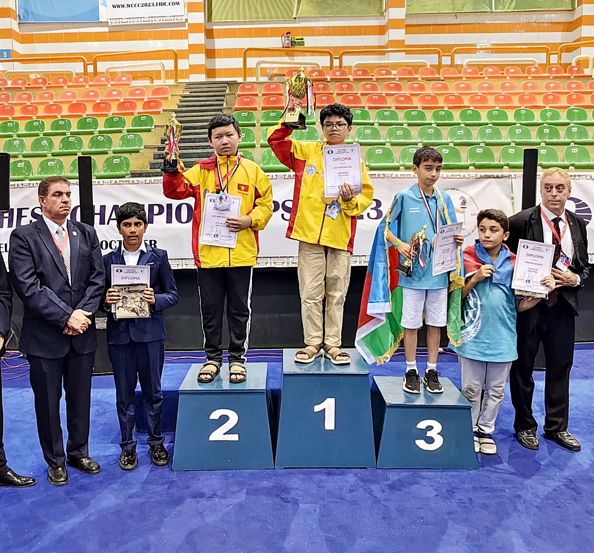 Trước thềm gala Cúp Chiến thắng, Đầu Khương Duy tiến sát danh hiệu Kiện tướng Quốc tế