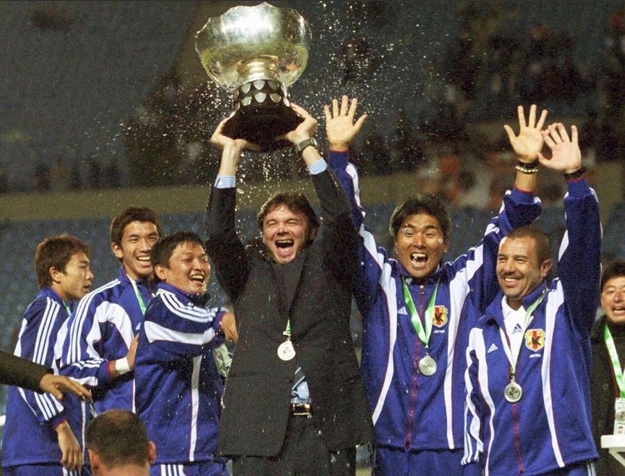 Chỉ HLV Philippe Troussier từng vô địch Asian Cup