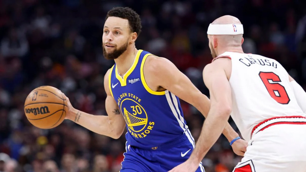 Golden State Warriors đè bẹp Bulls bằng "hiệp 3 thế giới", gợi lại kỷ niệm đẹp cho NHM