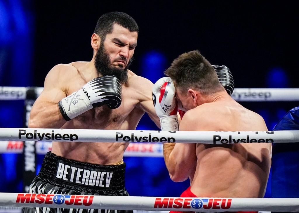 Ông bầu Artur Beterbiev nói về thời điểm thượng đài cùng Dmitry Bivol