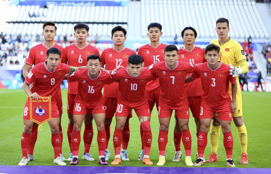 Đội hình ra sân Việt Nam vs Indonesia: Quang Hải đá chính, Đình Bắc làm... khán giả