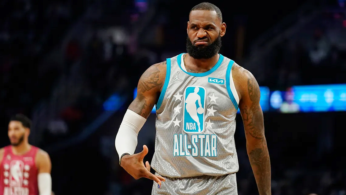 NBA All-Star 2024: LeBron James đi vào lịch sử, phá thêm một kỷ lục vô tiền khoáng hậu NBA All-Star 2024: LeBron James đi vào lịch sử, phá thêm một kỷ lục vô tiền khoáng hậu