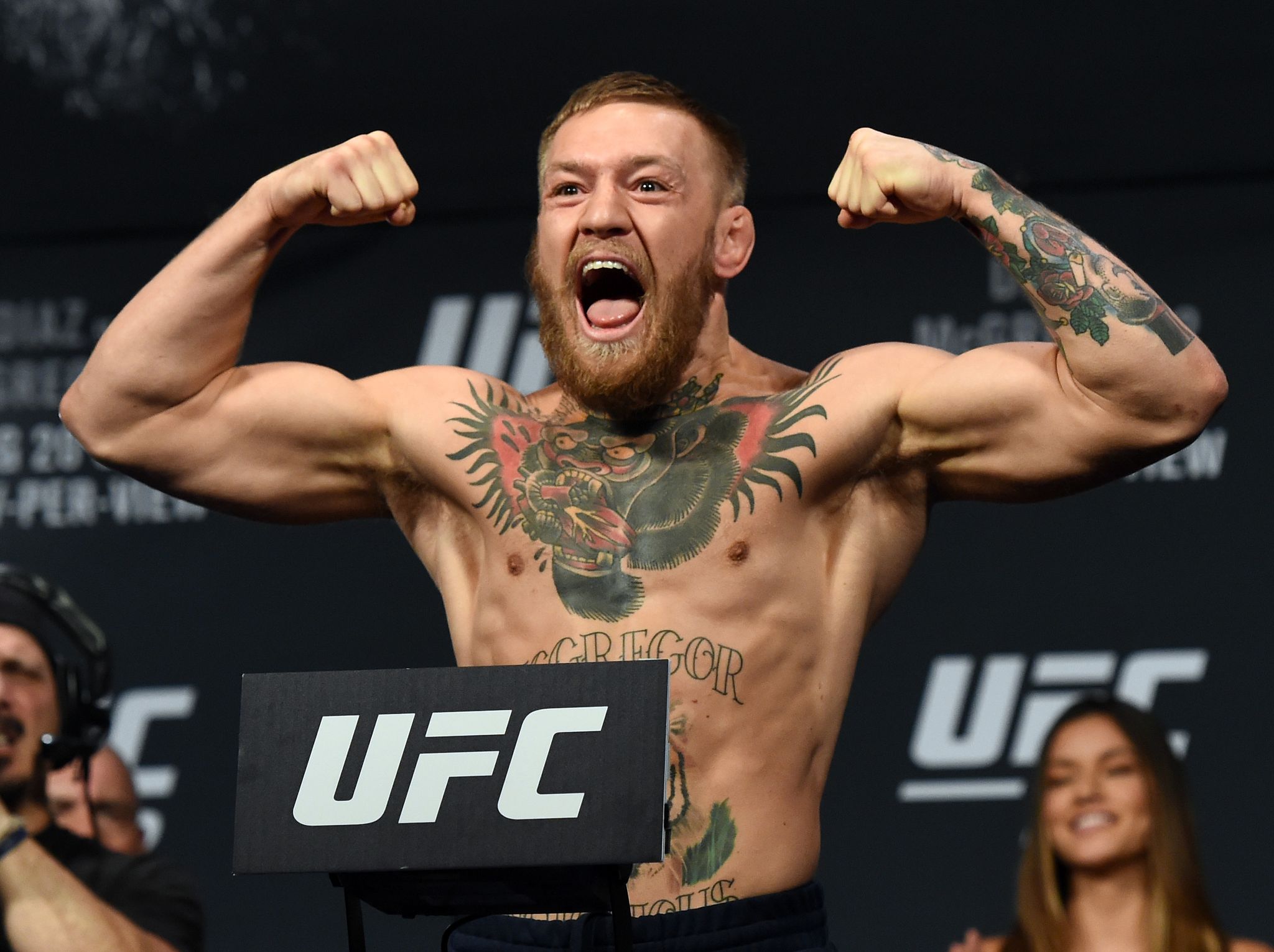 Giới đại gia Ả-Rập muốn Dana White đưa Conor McGregor tới Trung Đông