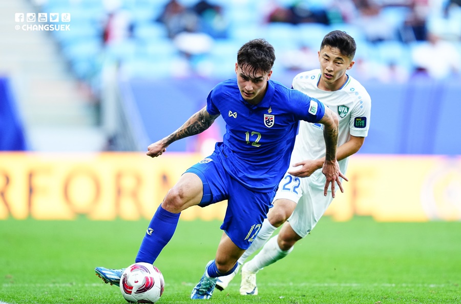 Thái Lan đứng ngoài Top 100, vẫn xếp trên Việt Nam ở bảng xếp hạng FIFA