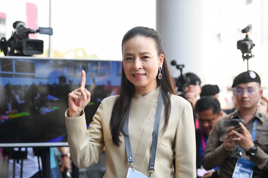Madam Pang thắng áp đảo, tạo lập cột mốc lịch sử bóng đá châu Á