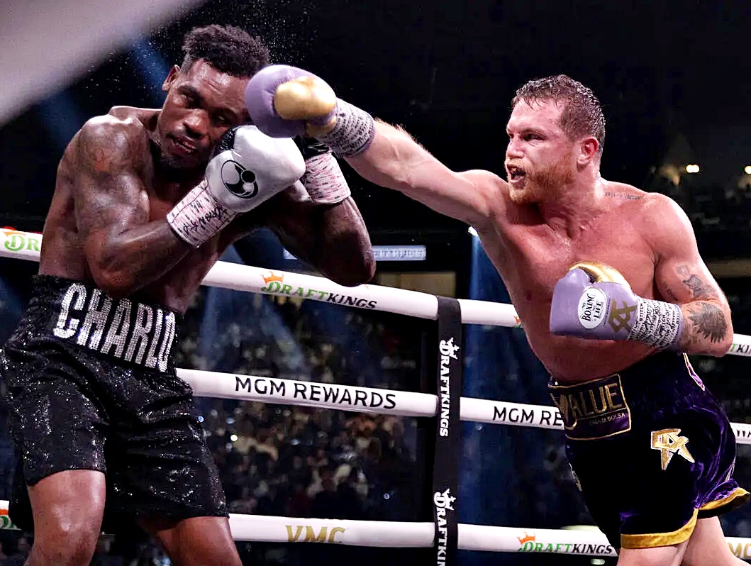 Canelo Alvarez lên kèo cực "khủng" gần trận thống nhất đai Fury - Usyk