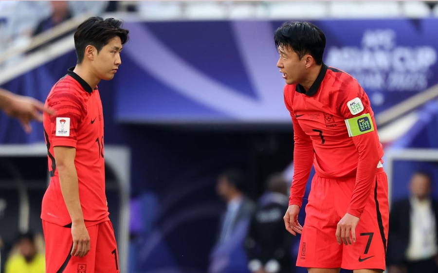 Lee Kang-in bị chỉ tr&iacute;ch sau vụ Son Heung-min: &ldquo;H&atilde;y l&agrave;m một vận động vi&ecirc;n b&oacute;ng b&agrave;n th&ocirc;i&rdquo;