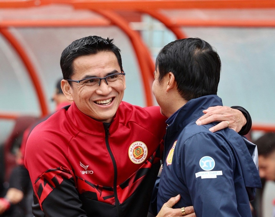 Chỉ HLV Kiatisuk ra mắt thành công ở V.League