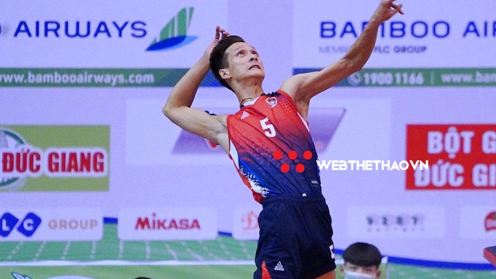 Chủ công xuất sắc bóng chuyền Việt Nam Lê Văn Thành bất ngờ tái xuất