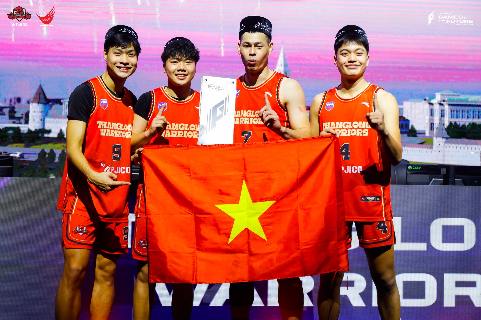 Thắng nghẹt thở Venezuela, Thang Long Warriors vô địch Phygital Basketball tại Games of Future 2024