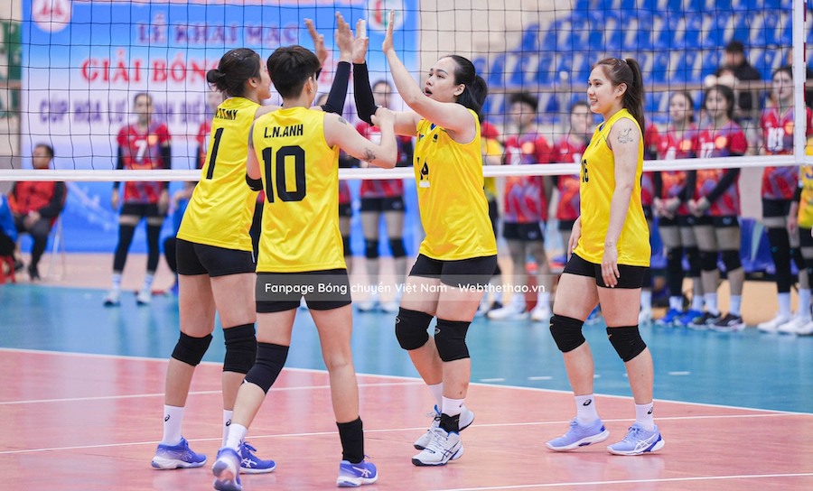Trực tiếp Chung kết cúp bóng chuyền Hoa Lư Bình Điền 3/3: VTV Bình Điền Long An đòi món nợ Ninh Bình LP Bank?