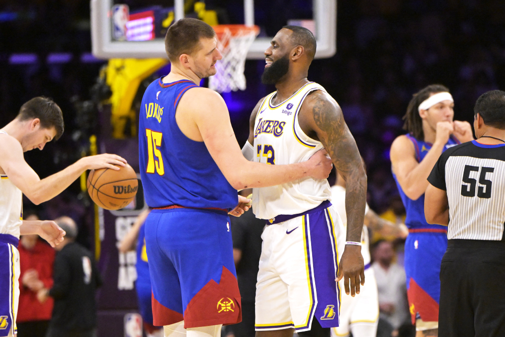Siêu sao LeBron James trở thành cầu thủ đầu tiên trong lịch sử NBA ghi 40.000 điểm Siêu sao LeBron James trở thành cầu thủ đầu tiên trong lịch sử NBA ghi 40.000 điểm