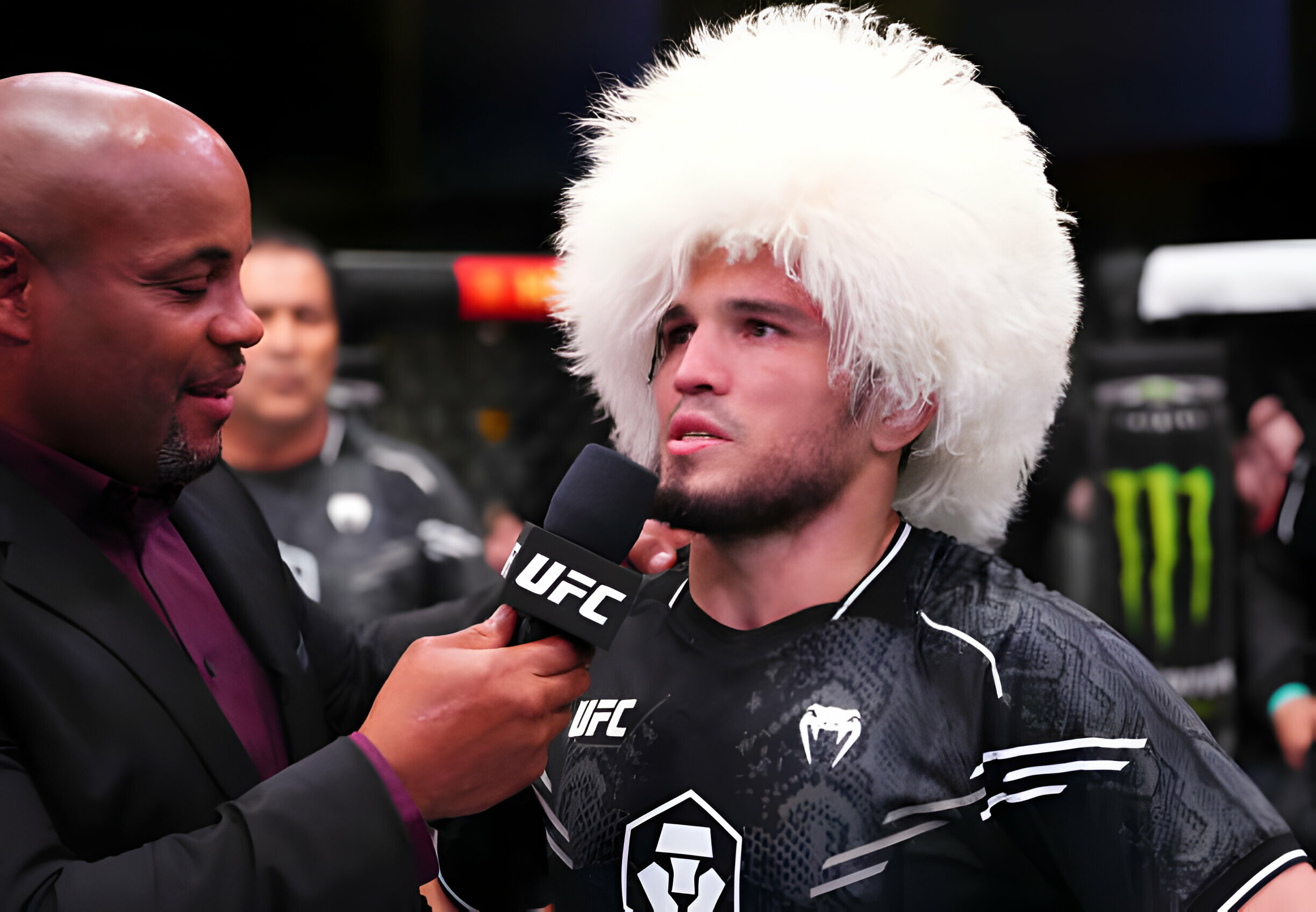 Umar Nurmagomedov: Suýt bất tỉnh, lật ngược thế cờ duy trì mạch bất bại