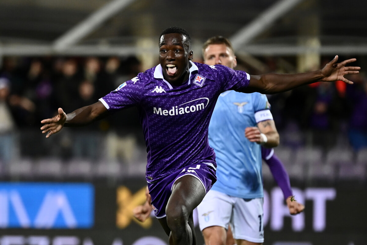 Dự đoán Maccabi Haifa vs Fiorentina, 3h00 ngày 8/3, Conference League