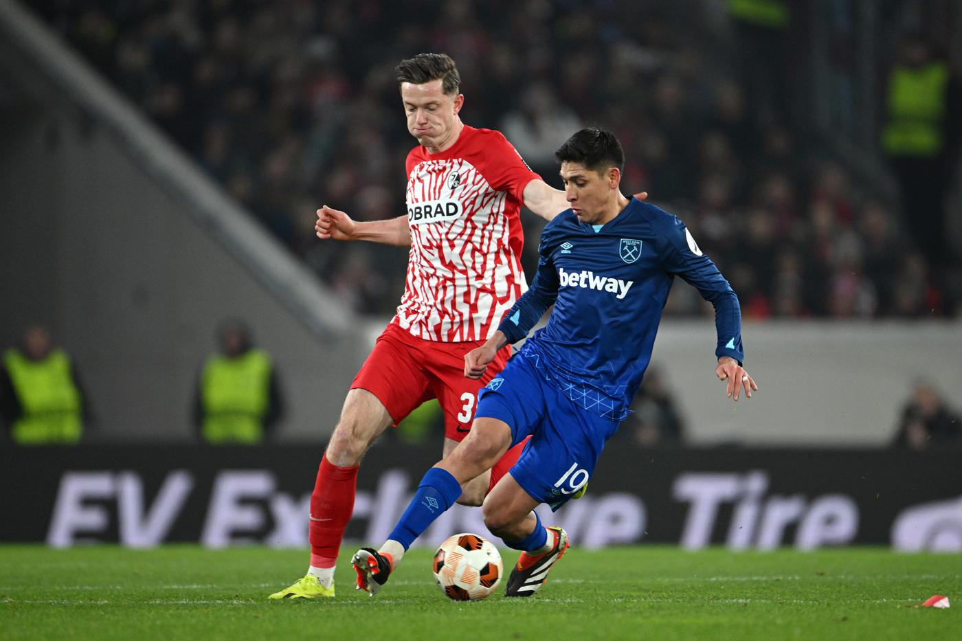 Dự đoán West Ham vs Freiburg, 0h45 ngày 15/3, Europa League