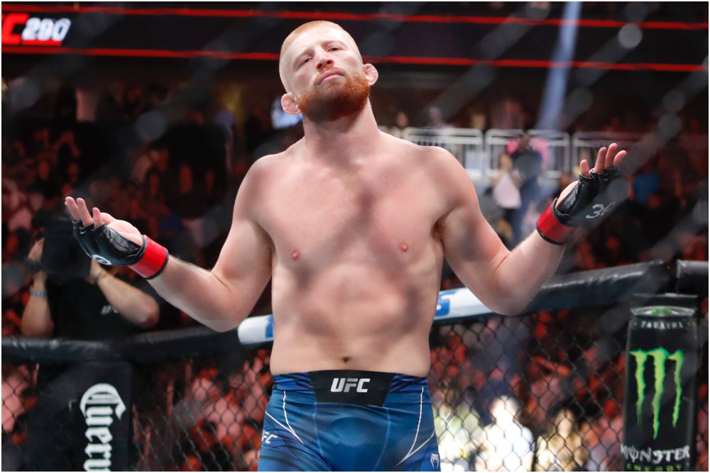 UFC 300 tiếp tục bị chỉ trích vì “ưu ái của Dana White”