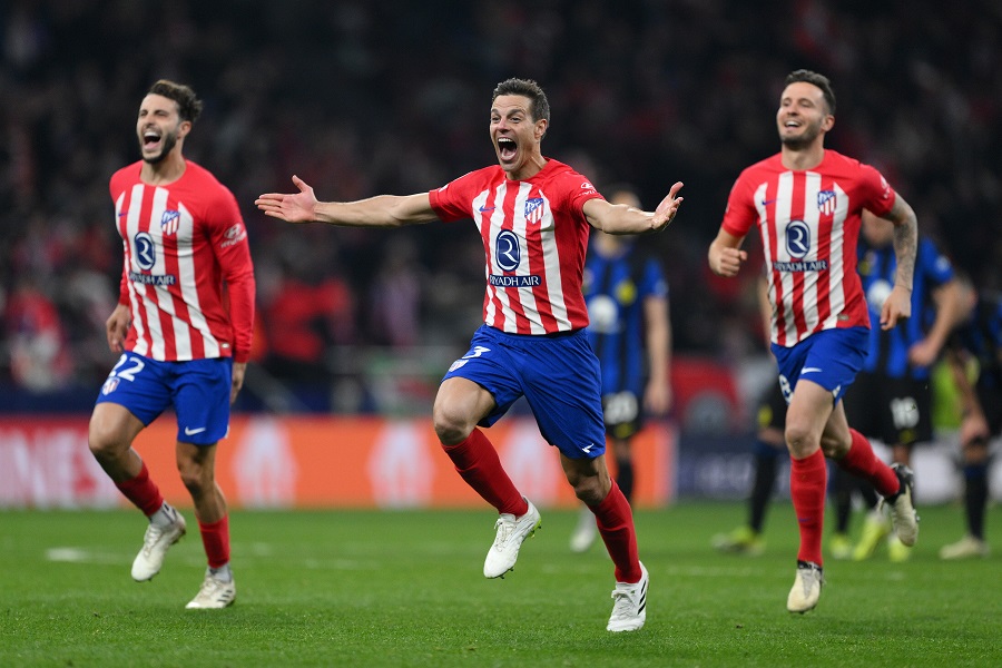 Atletico vào tứ kết Champions League khiến... Barca gặp khó