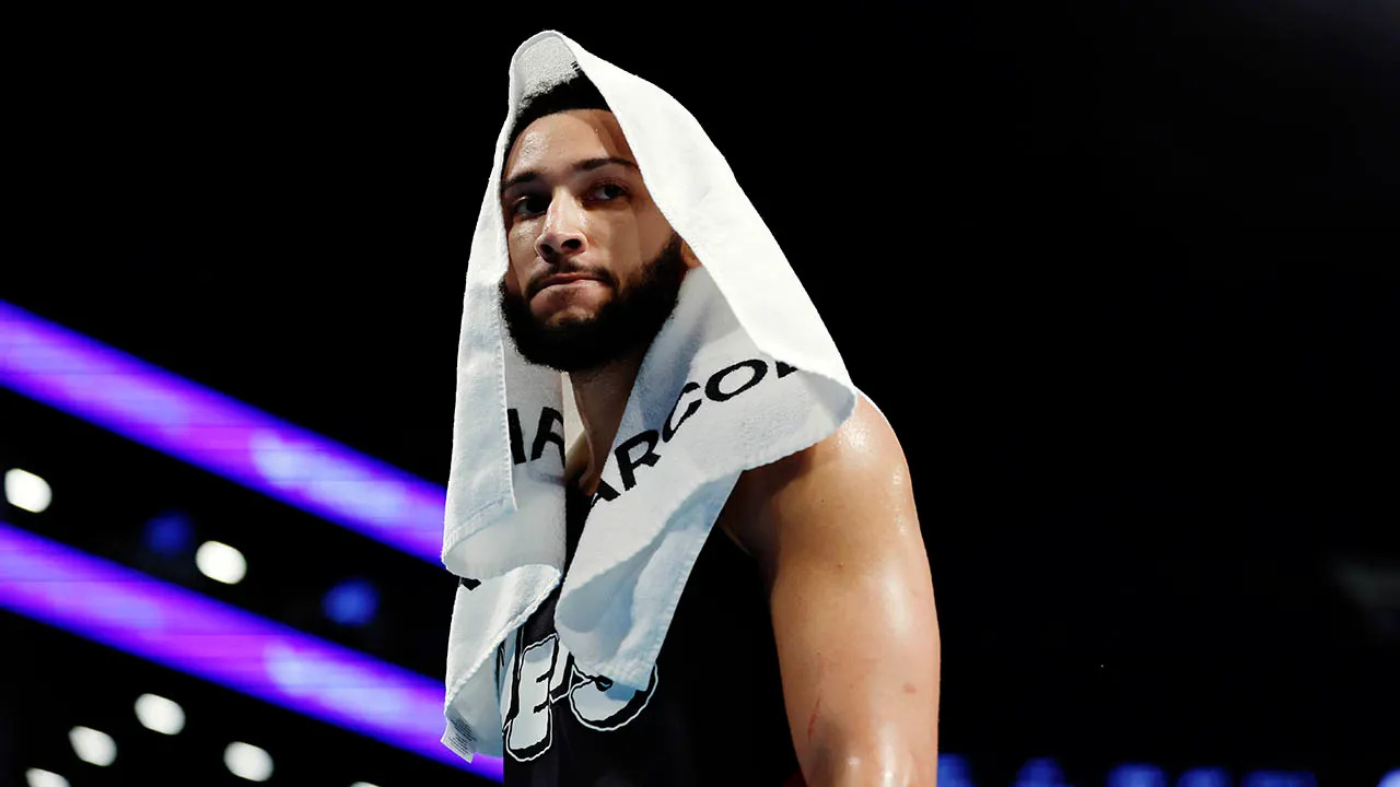 Phẫu thuật 2 lần trong 3 năm, sự nghiệp Ben Simmons còn cứu vãn được không?