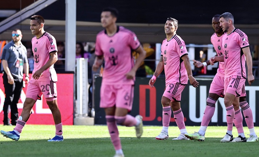Vắng Messi, Suarez toả sáng giúp Inter Miami lội ngược dòng