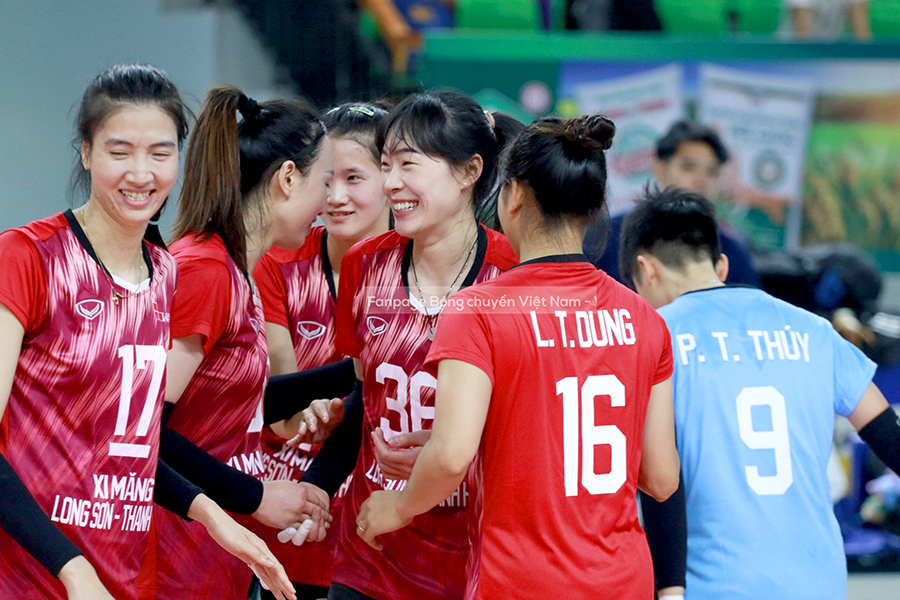 Cơn địa chấn bóng chuyền VĐQG xuất hiện, Thanh Hóa giành chiến thắng lịch sử trước Hóa chất Đức Giang Cơn địa chấn bóng chuyền VĐQG xuất hiện, Thanh Hóa giành chiến thắng lịch sử trước Hóa chất Đức Giang