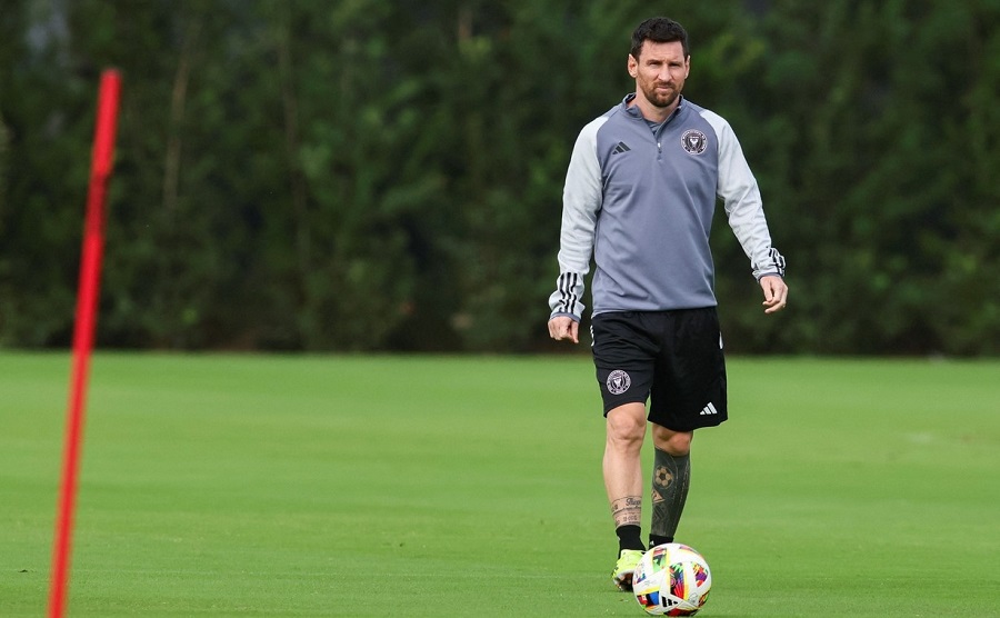 Messi bất ngờ xuất hiện tr&ecirc;n s&acirc;n tập, b&aacute;o tin vui cho Inter Miami