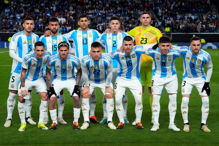 Đội h&igrave;nh dự kiến Argentina vs Costa Rica: Garnacho v&agrave; Alvarez đ&aacute; ch&iacute;nh