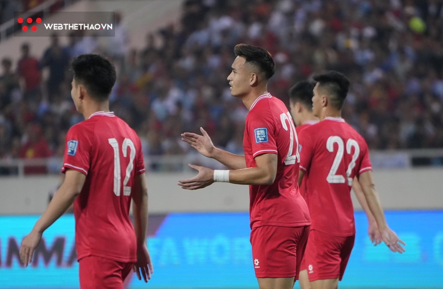 Việt Nam 0-2 Indonesia: Quang Hải vẫn dự bị Việt Nam 0-2 Indonesia: Quang Hải vẫn dự bị