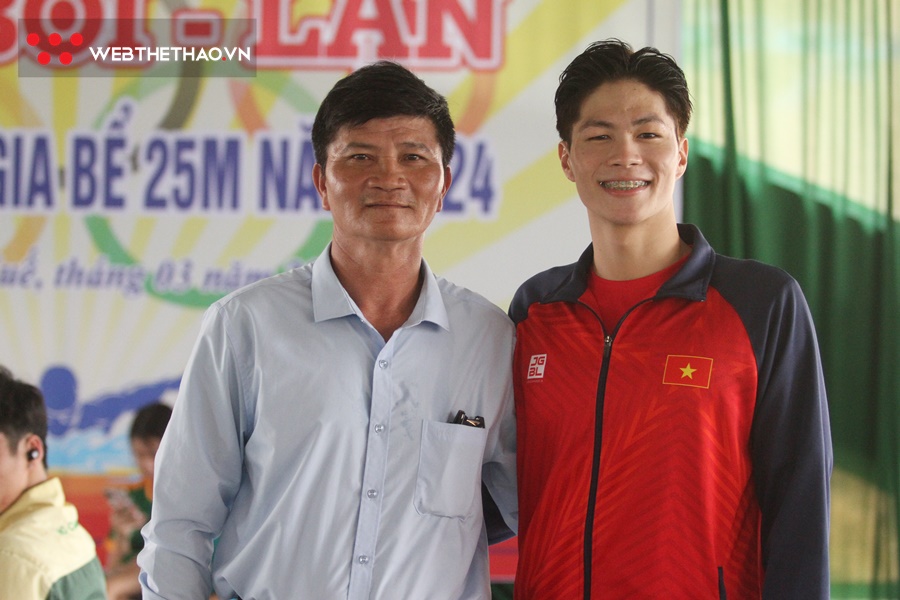 Vừa trở lại Huế lúc 10h đêm, ngay sáng hôm sau Trần Hưng Nguyên phá 2 kỷ lục QG bơi
